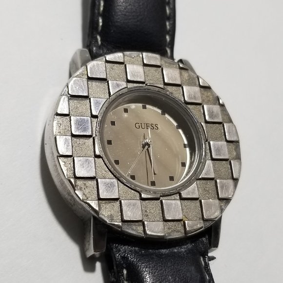 REtired 90s GUESS  watch Silver Face  Genuine Guess Working Retro Look Vintage - Picture 3 of 8
